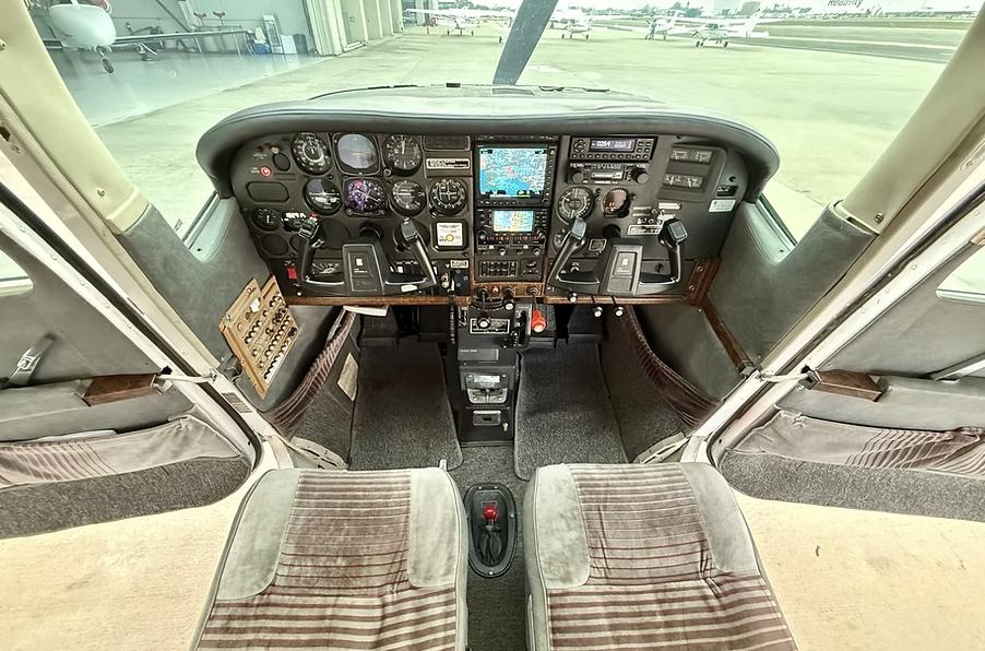 1981 CESSNA T210N Photo 3